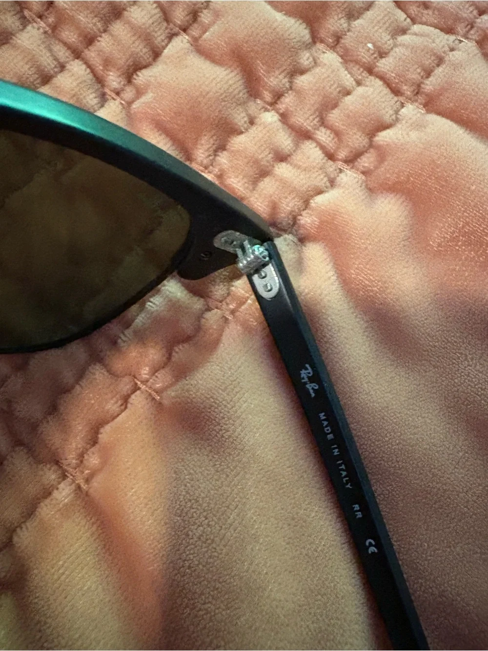 Ray ban Black Frame Sunglasses with Blue grey mirrored lenses